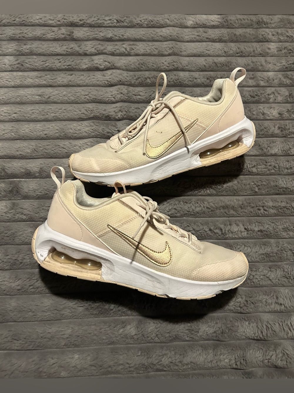 Nike Air Max INTRLK Lite Soft Pink